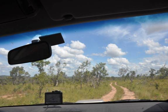 A estrada vai ficando mais rústica, próximo à comunidade de Morrinhos, região de Alto Parnaíba - MA